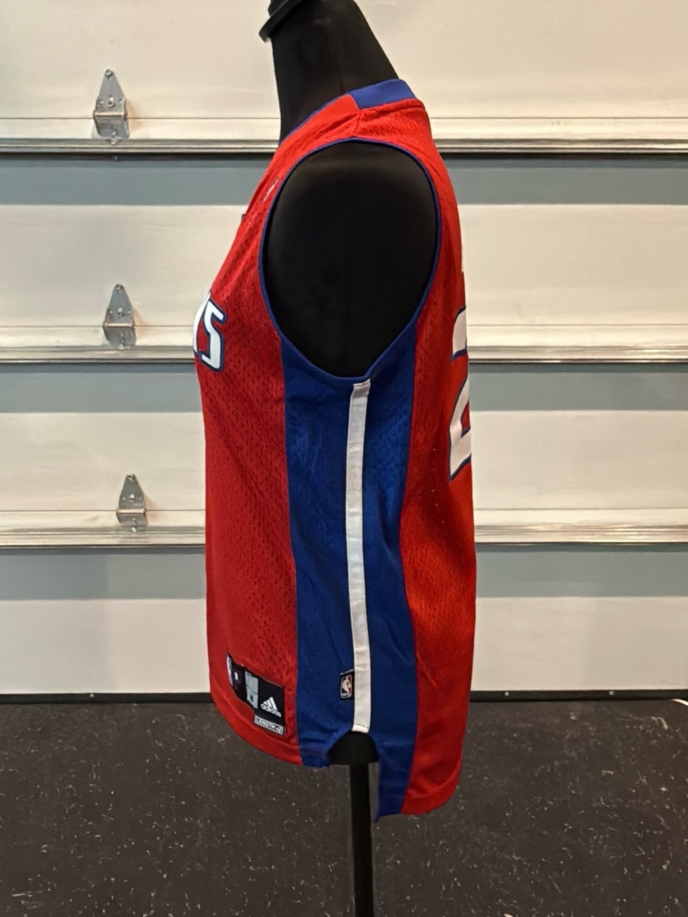 Detroit Pistons jersey - Picture 2 of 3